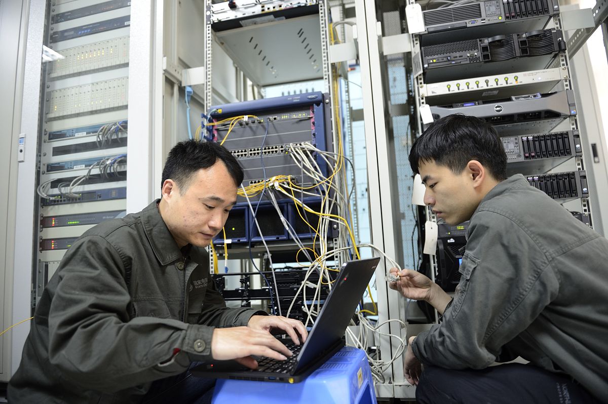 2020年重庆能源技师学院通讯终端设备制造与维修大专+高级技工专业介绍