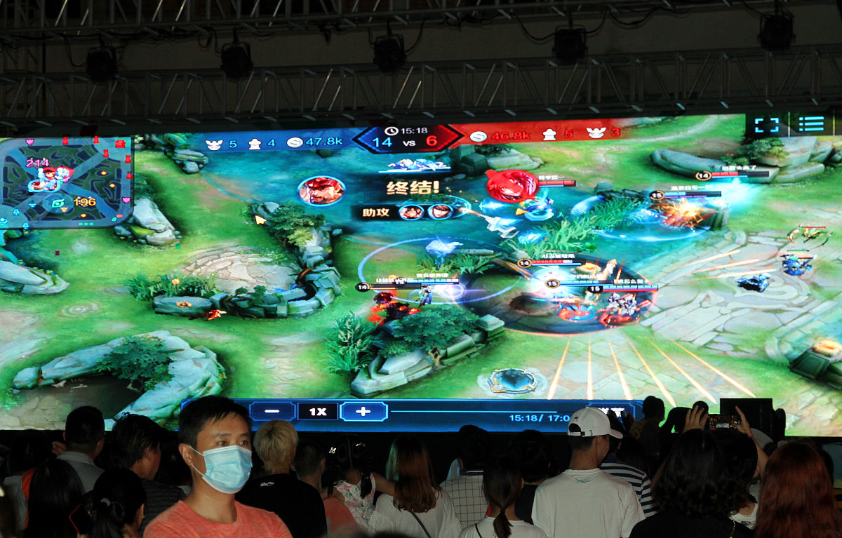 王者荣耀：热门多人在线竞技游戏