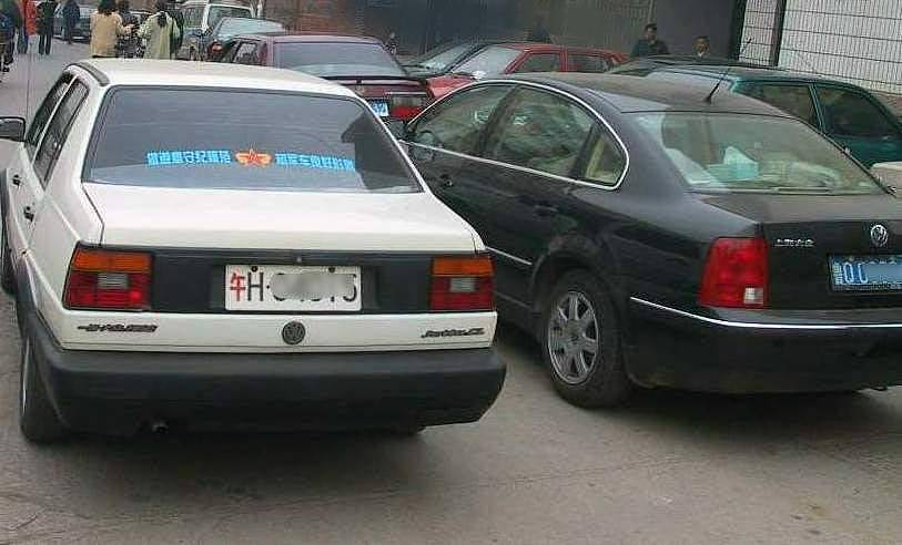 二年级家长会家长代表发言稿：关注孩子成长，共育未来