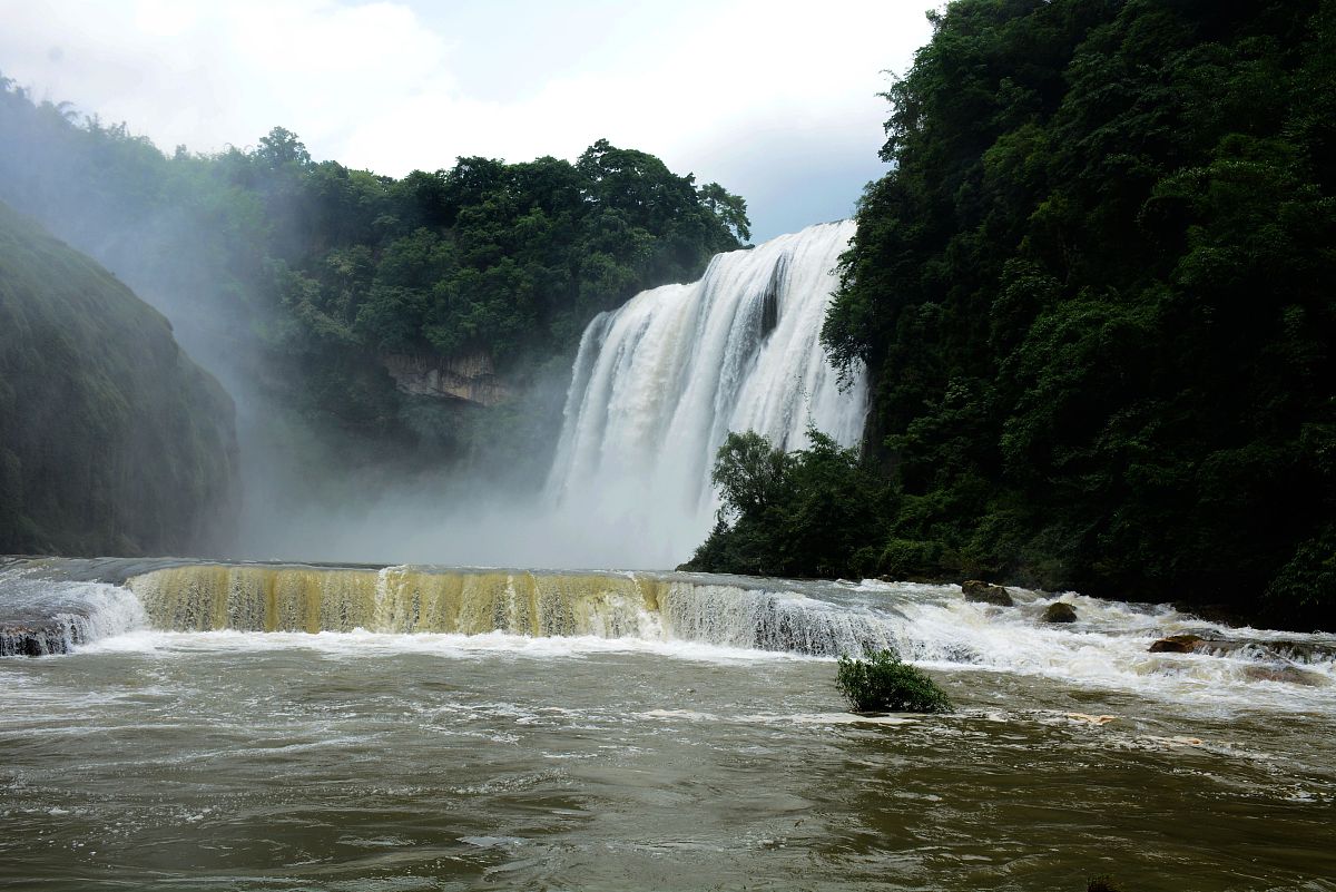 贵州盛华职业学院中专部旅游工艺品设计与制作专业就业前景怎么样？