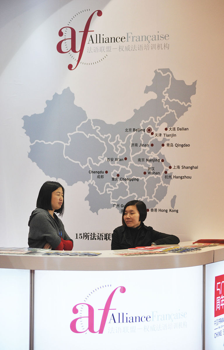 成都经济技术学校热门专业：计算机、电子信息、机械设计等