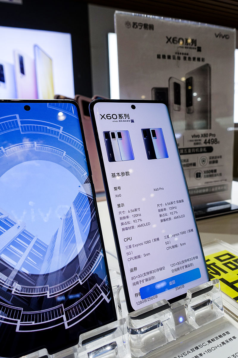 2000元手机怎么选？OPPO、vivo、小米哪个好？