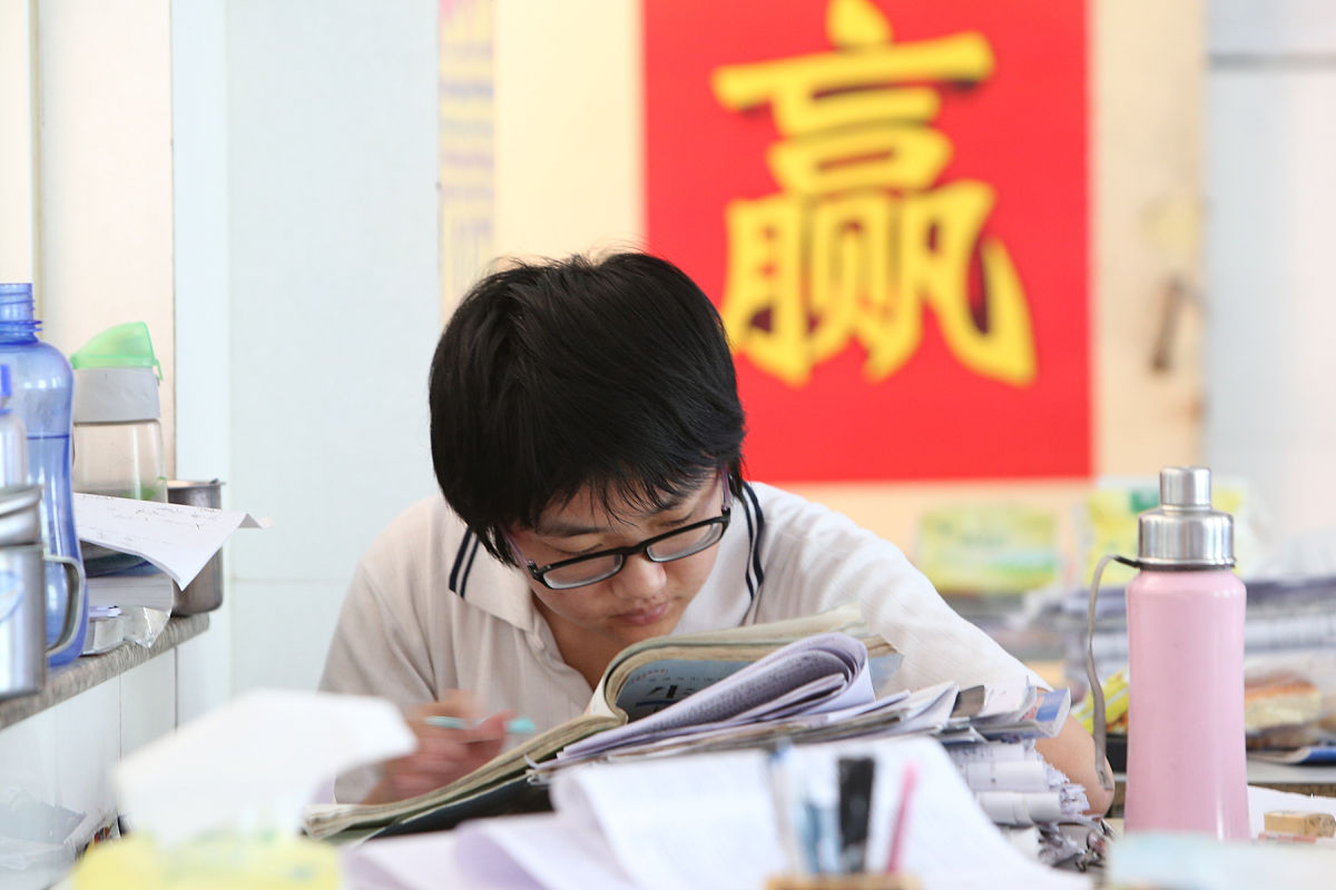 2015年05月21日,河北衡水,随着2015年高考的临近,衡水二中高三学生们