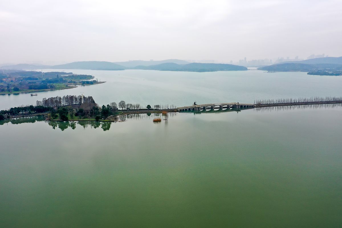 2021年3月3日,武汉东湖落雁景区景色旖旎.(如需下载使用,请务必署名: