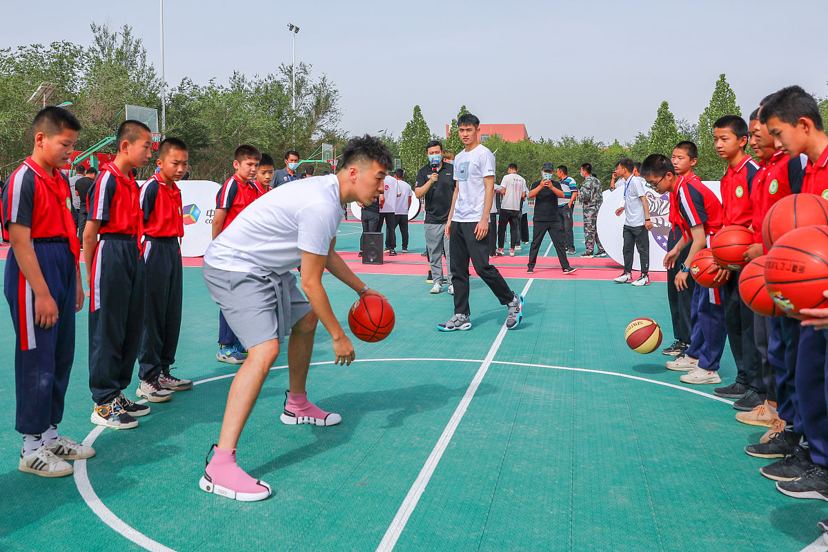 社区志愿篮球队5000字团队实践报告项目内容和实施