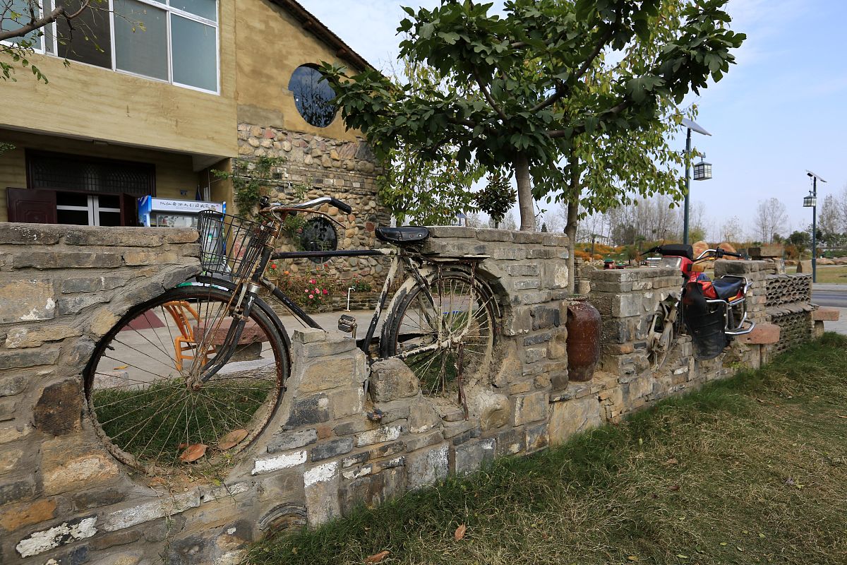 短视频时代乡村媒介景观重构：抖音案例分析