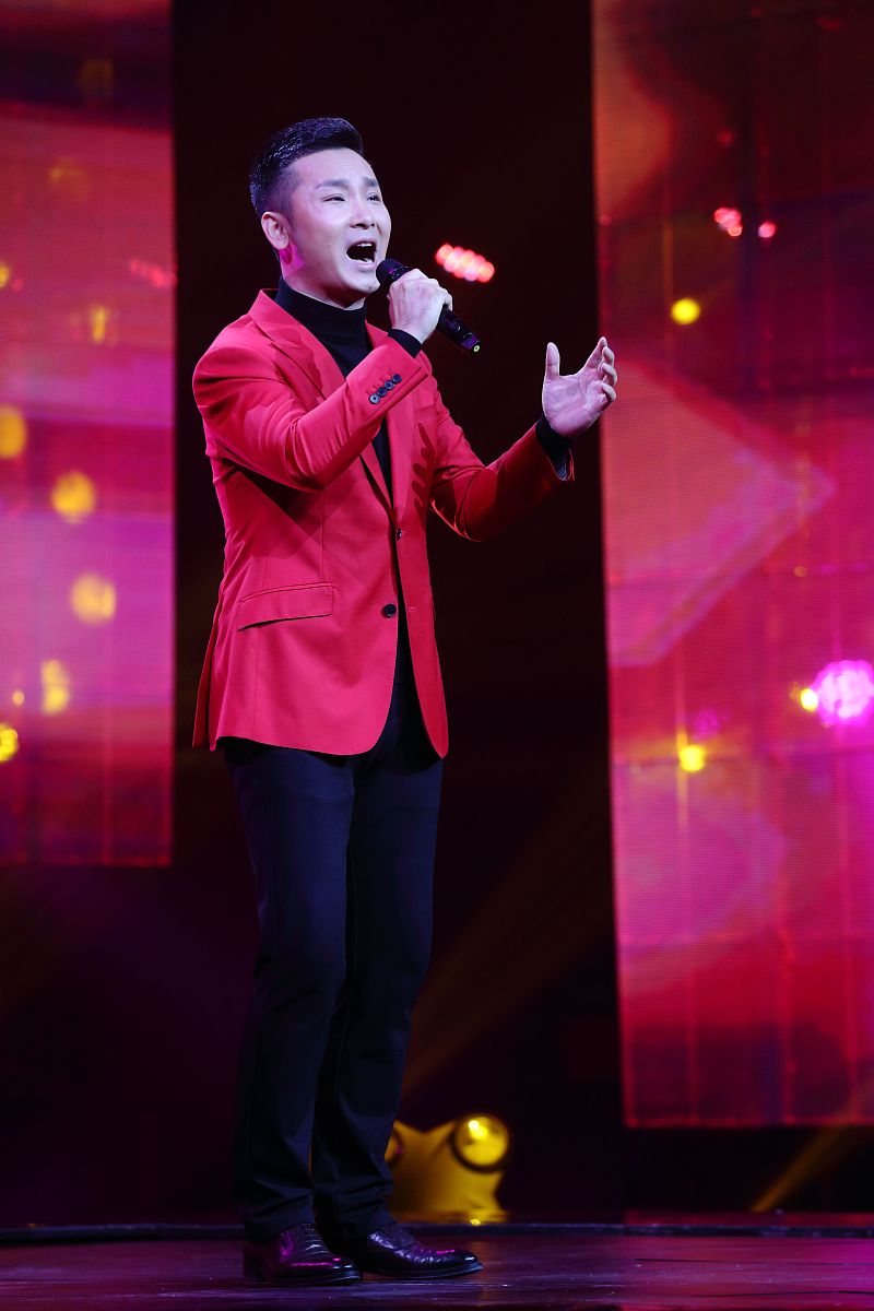 把后面的文字全部翻译成繁体中文：我永遠喜歡唱歌