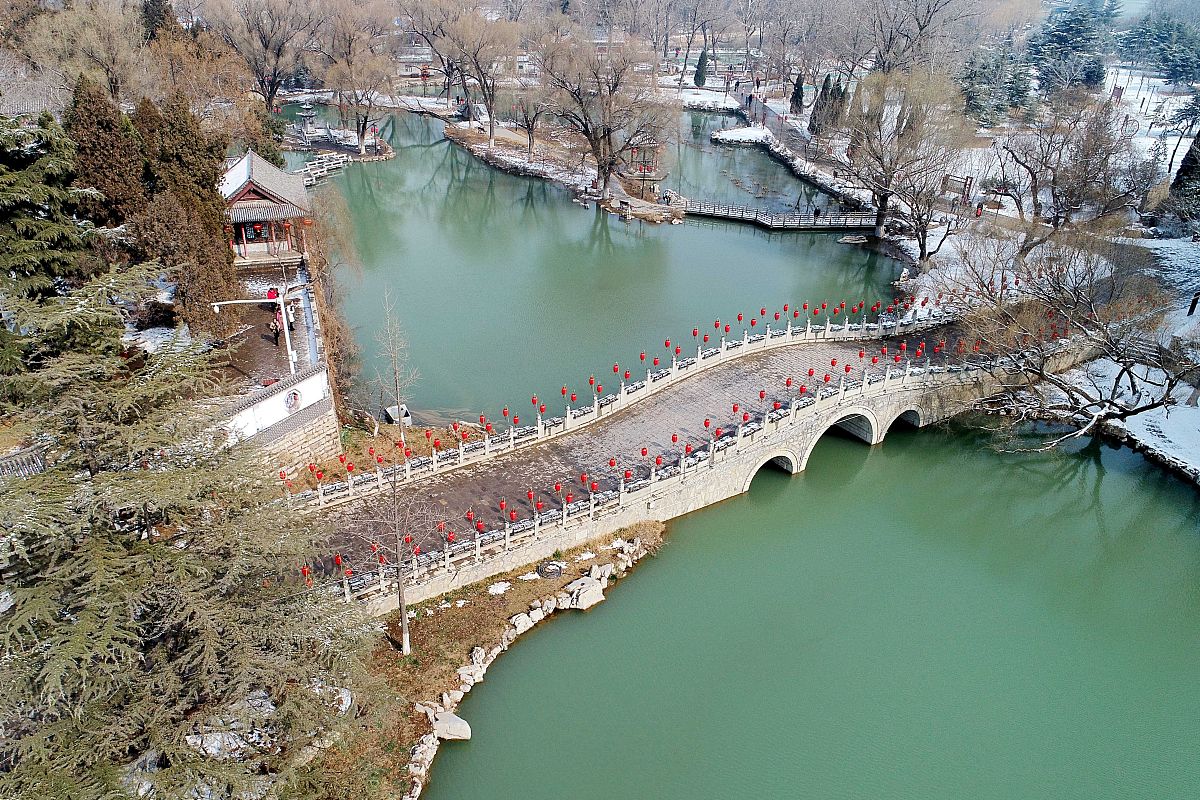 济南冬景：山清水秀的壮丽画卷