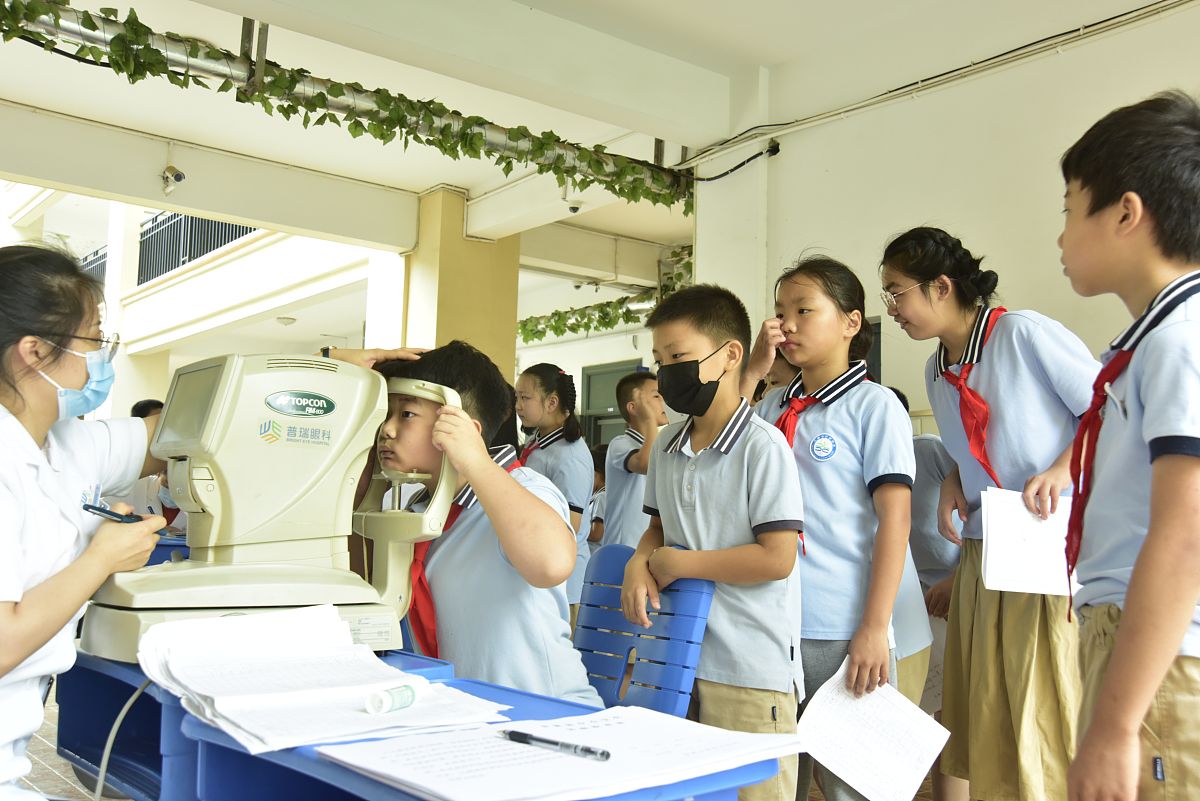 2019年视力不好可以读希望卫校吗