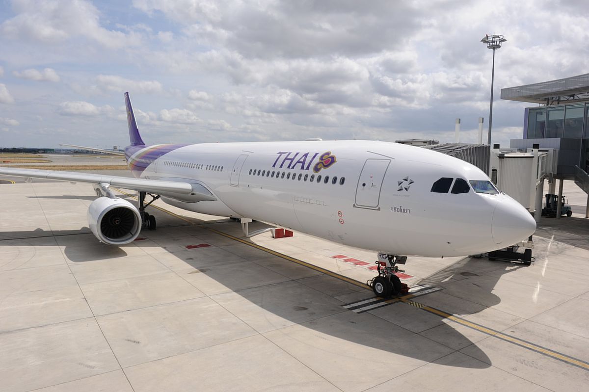 航空学校发展优势深度解析：师资、设备、就业、国际化