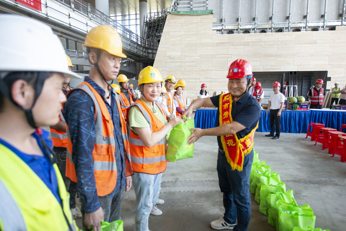 中国的工会有什么作用