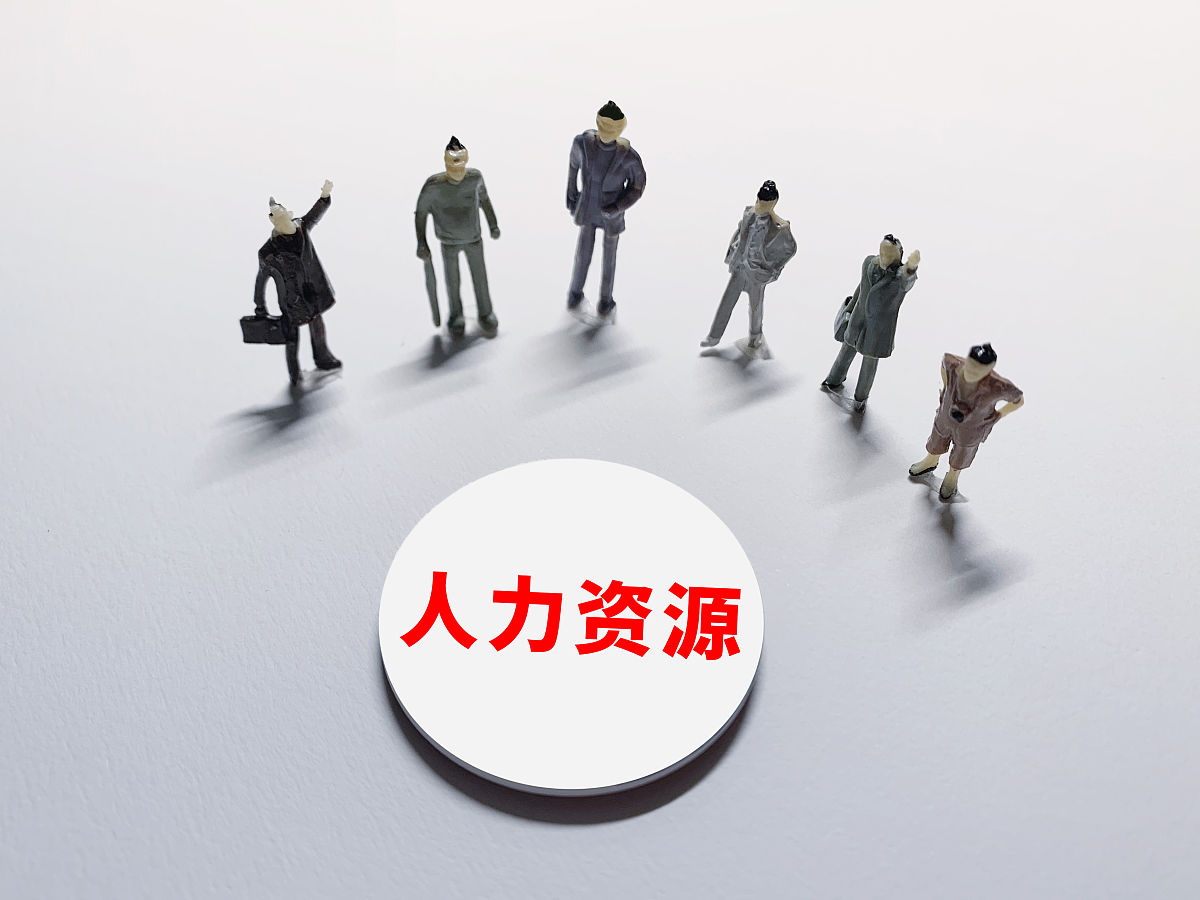 说说解决企业人力资源管理中人才招聘和培养成本高昂的挑战的措施
