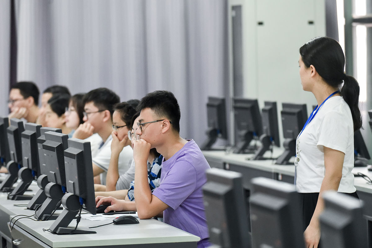 贵州2021女生学计算机学校怎么样