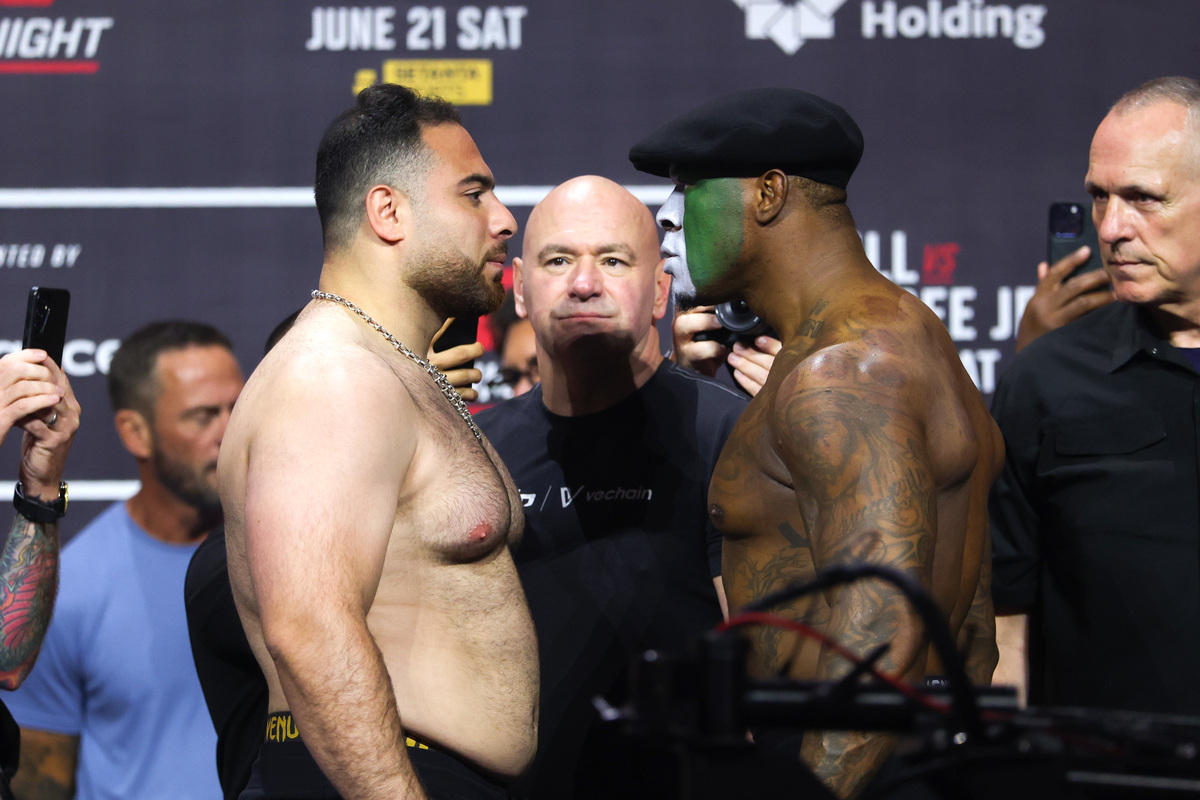 UFC 294: 卡马鲁·乌斯曼 vs 哈姆扎·奇马耶夫 - 终极冠军争夺战