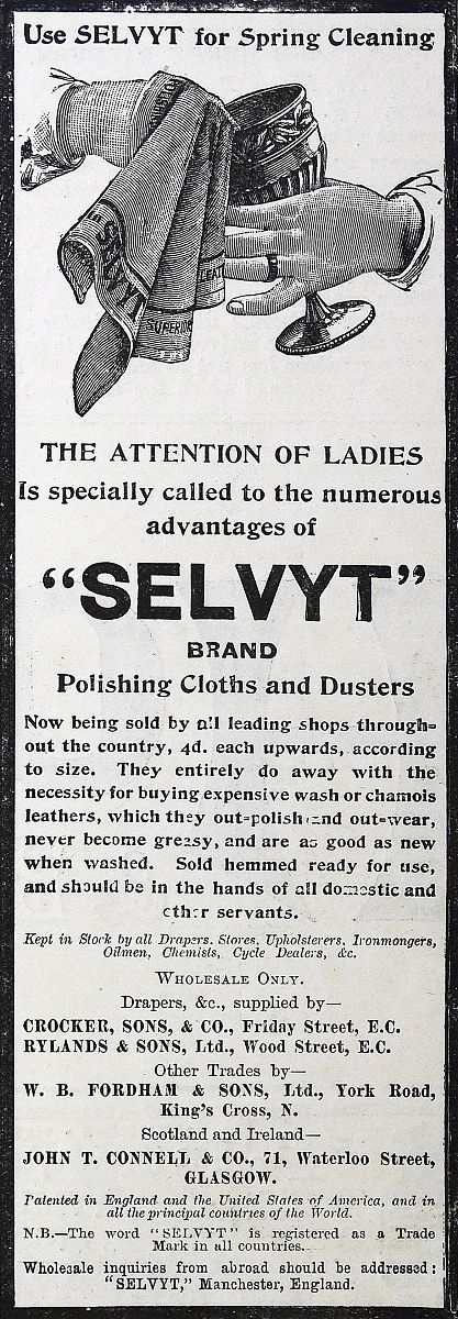 以1945至1980的西方世界为主题写篇论文