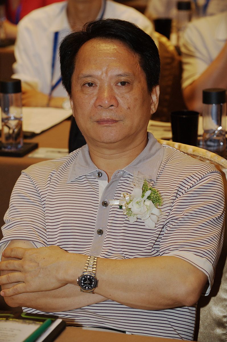 2011年7月12日,广东东鹏陶瓷股份有限公司董事长何新明在广东省佛山市