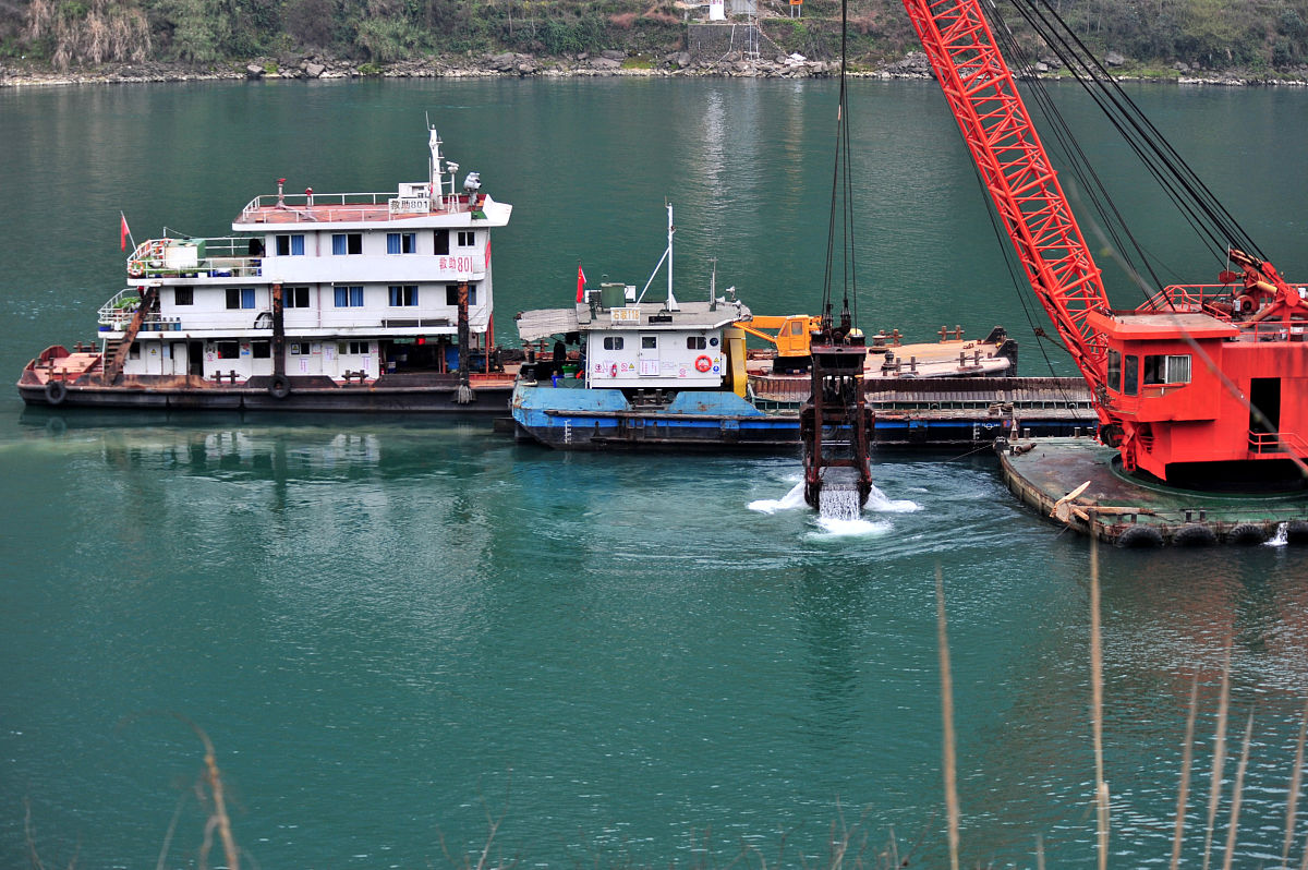 船体和码头清洁费用分摊