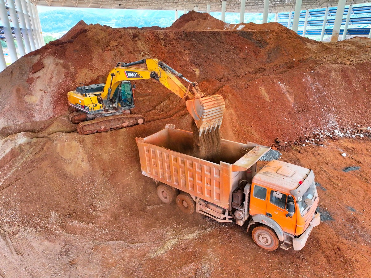 土方运输车安全注意事项：从隐患分析到执行效果评估