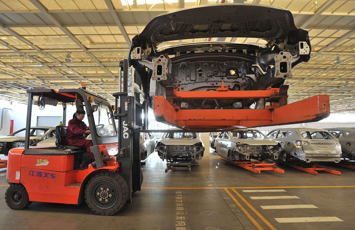 前移式叉车维修保养指南：延长使用寿命，提升工作效率