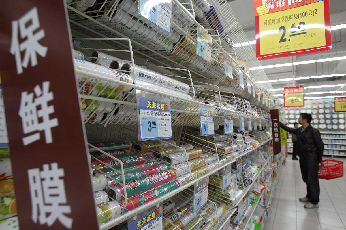 大型超市 VS 中型超市：纺织品领域优势对比