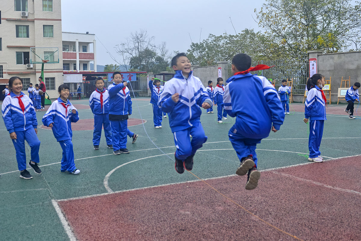 南充理工学校招生老师QQ及电话