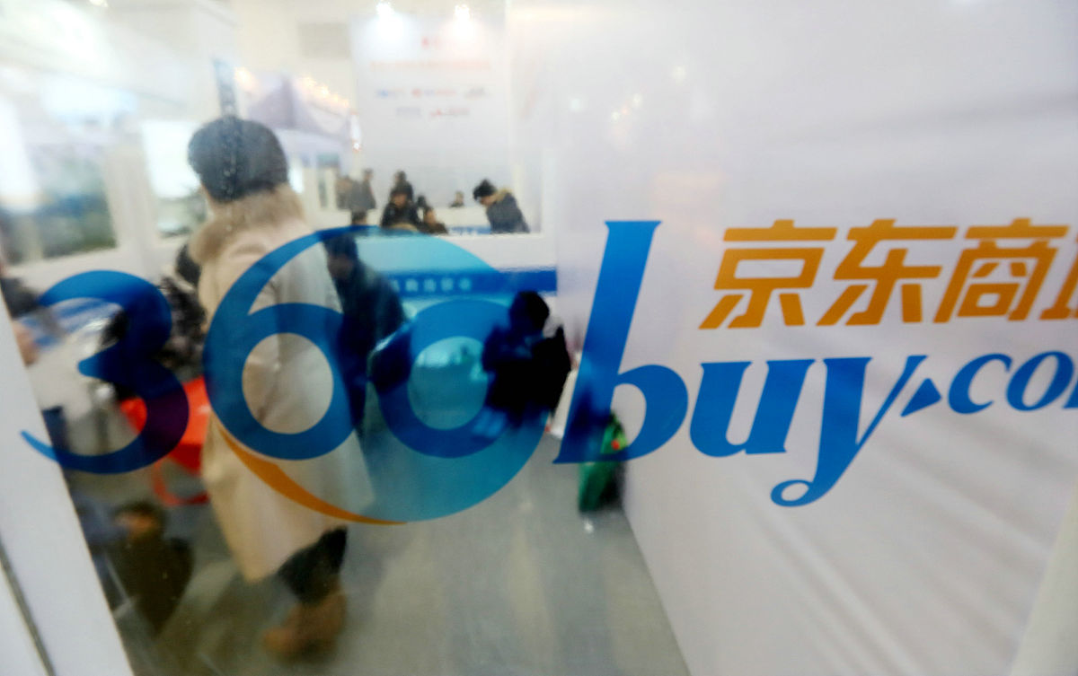 线下配送企业举例：新华书店、家乐福、必胜客等