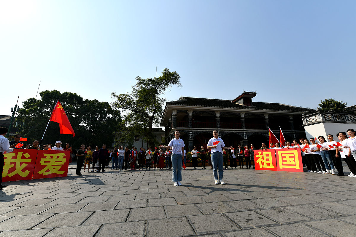 我爱祖国：一名小学生的国庆颂歌