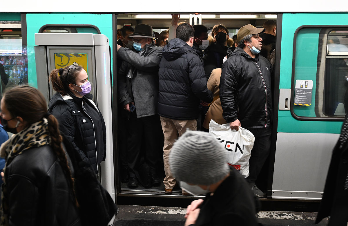 哈尔滨市评价的主要指标的应用范围较为广泛整个评价指标的应用较为全面评价指标的有效利用能够对企业的发展和城市地铁服务的质量进行全面的保证同时对于改进城市地铁服务的质量保证地铁服务的整体效果都具有重要的价值。地铁服务的重要指标是通过对地铁服务的现状进行有效的分析能够掌握更多的地铁服务质量通过对地铁评价指标的应用和选择能够保证城市地铁服务的总体质量同时对于城市地铁服务质量的有效进行会产生一定的影响为了保