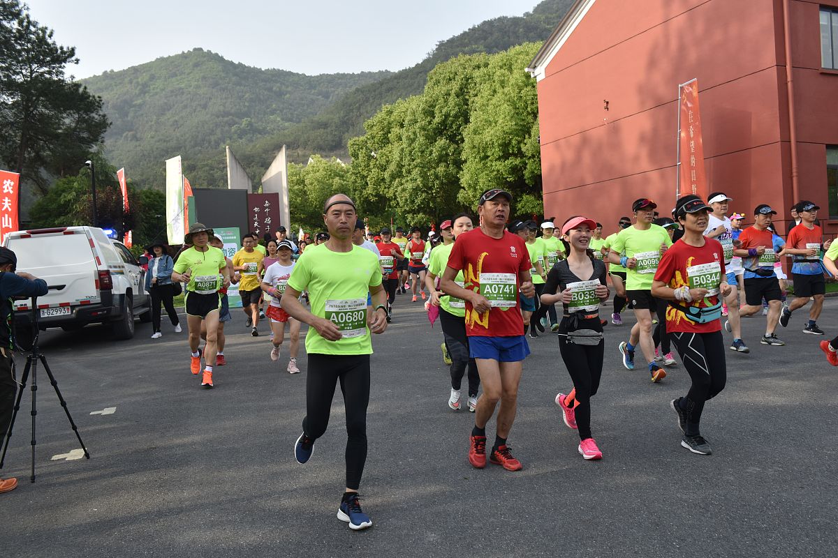 远东外国语学校2023年招生电话 好不好