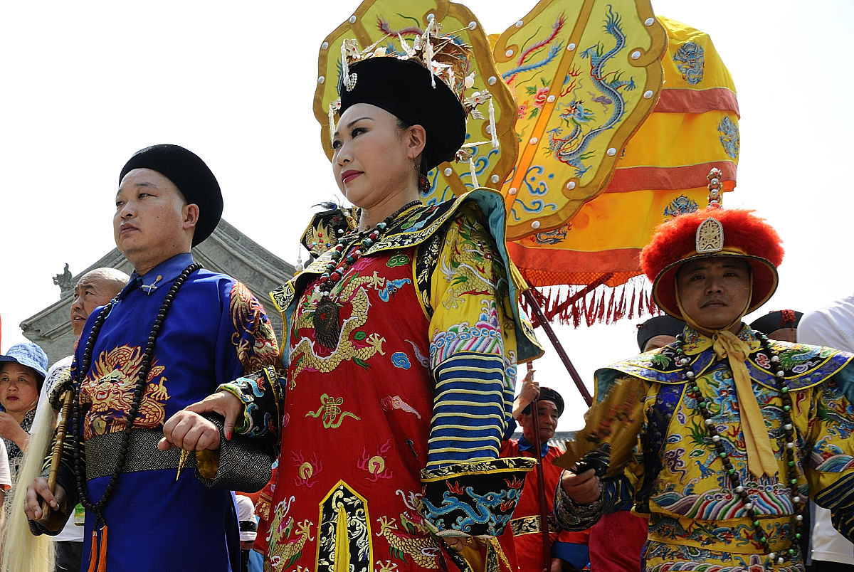 2016年5月1日,郑州,大型实景剧《慈禧驾临康百万庄园》在河南巩义康百