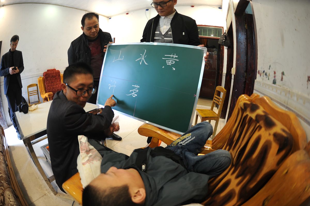 重庆中学毕业读什么中专学校