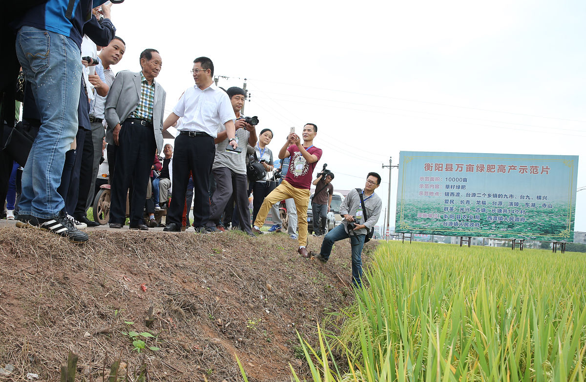 分析农村工作事务繁重、待遇偏低人才吸引力不足是乡村振兴背景下武隆区农业人才缺乏的原因不少于500字。