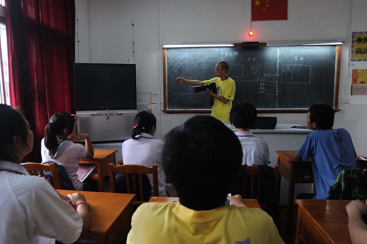 望谟县中等职业学校电子技术应用专业课程设置有哪些怎么样