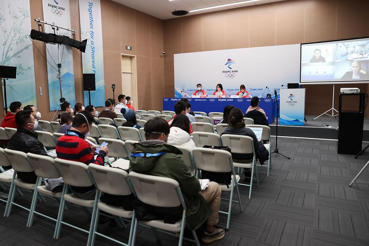 浙江外国语学院网络与新媒体专业培养目标 - 培养高素质人才，适应现代社会发展