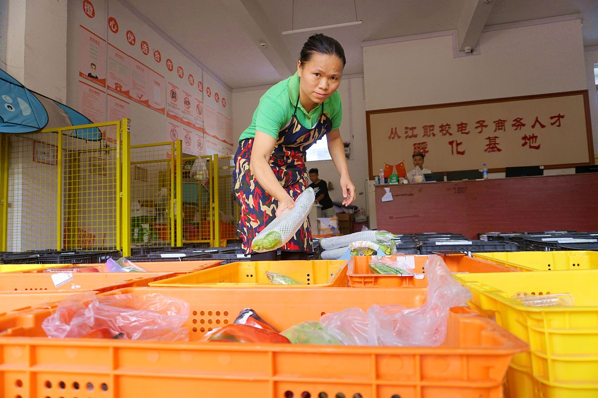 贵州职校助产专业就业前景怎么样？