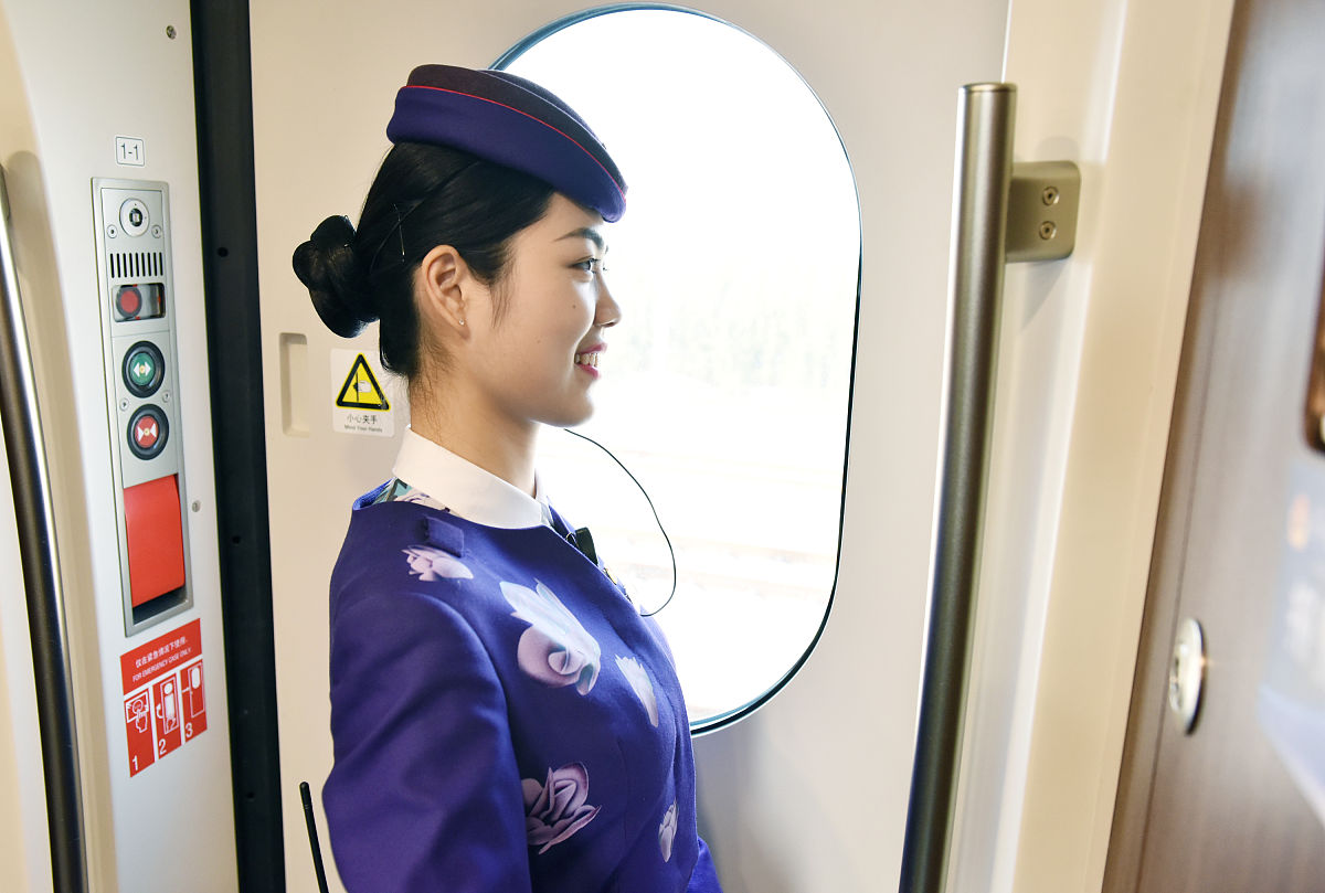 初级工程师评审：全面评估技术能力与职业素养