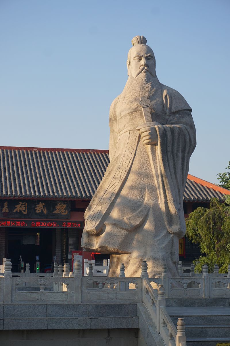 南阳市有哪些特色？南阳市的旅游景点有哪些？南阳市未来发展怎么样？