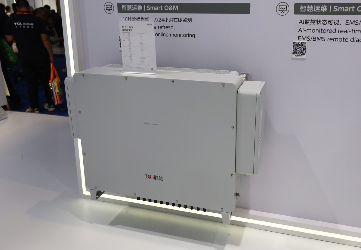 b8ta店内で話題の家電を体験！「COOL-CABINET」3機種、水拭きフロアクリーナー「WIPEL」など