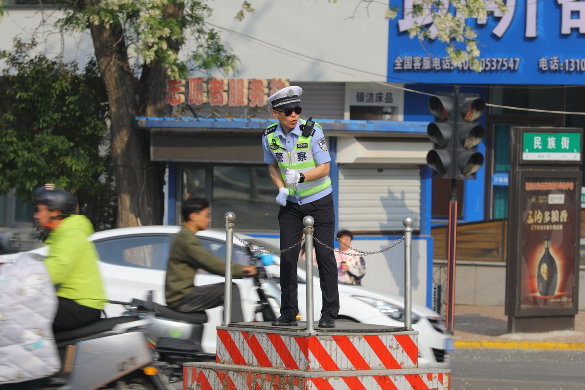 路口硬件设施如何提升警卫工作效率？