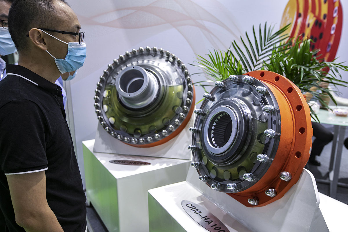 农业植保机的传动系统设计方案