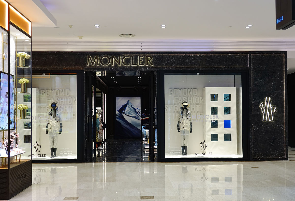 Moncler门店选址策略：在竞争中保持优势