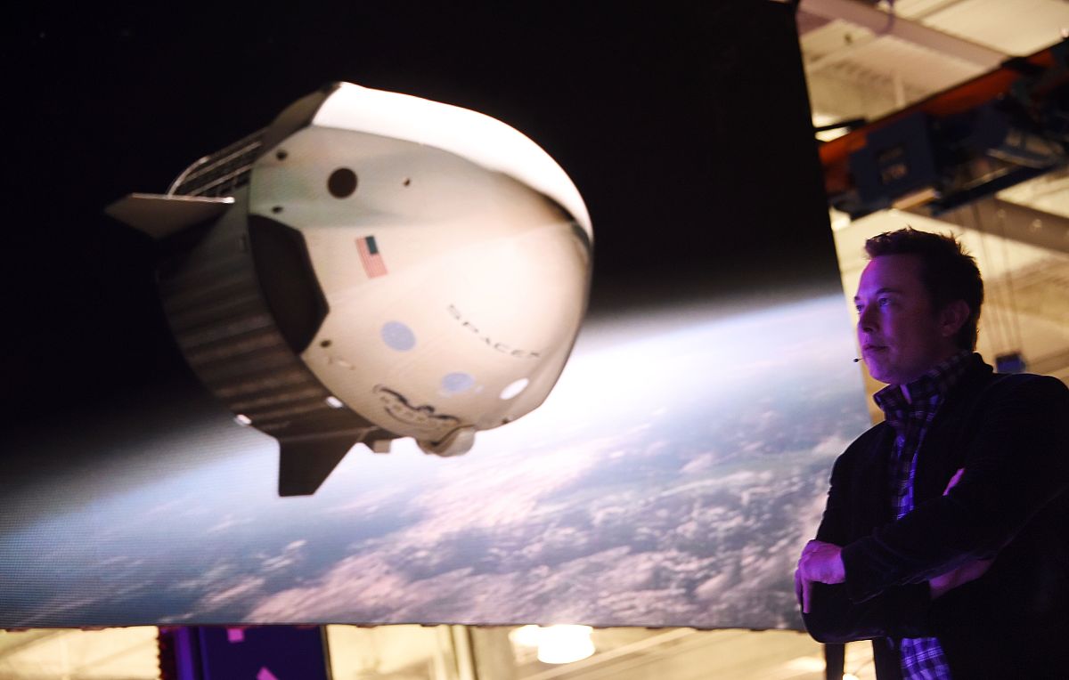 的spacsx星舰首次试飞和马斯克殖民火星计划的短视频的文案