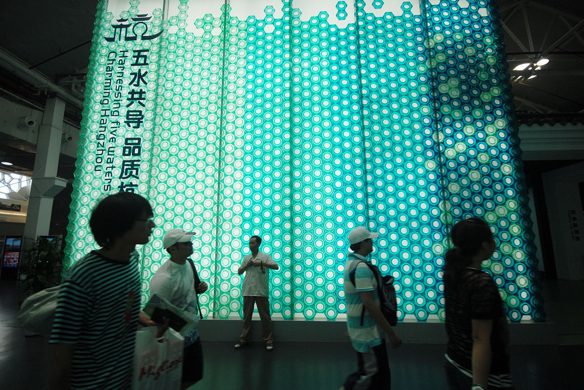 汉庭酒店服务员赠送书籍：顾客表扬信优秀案例