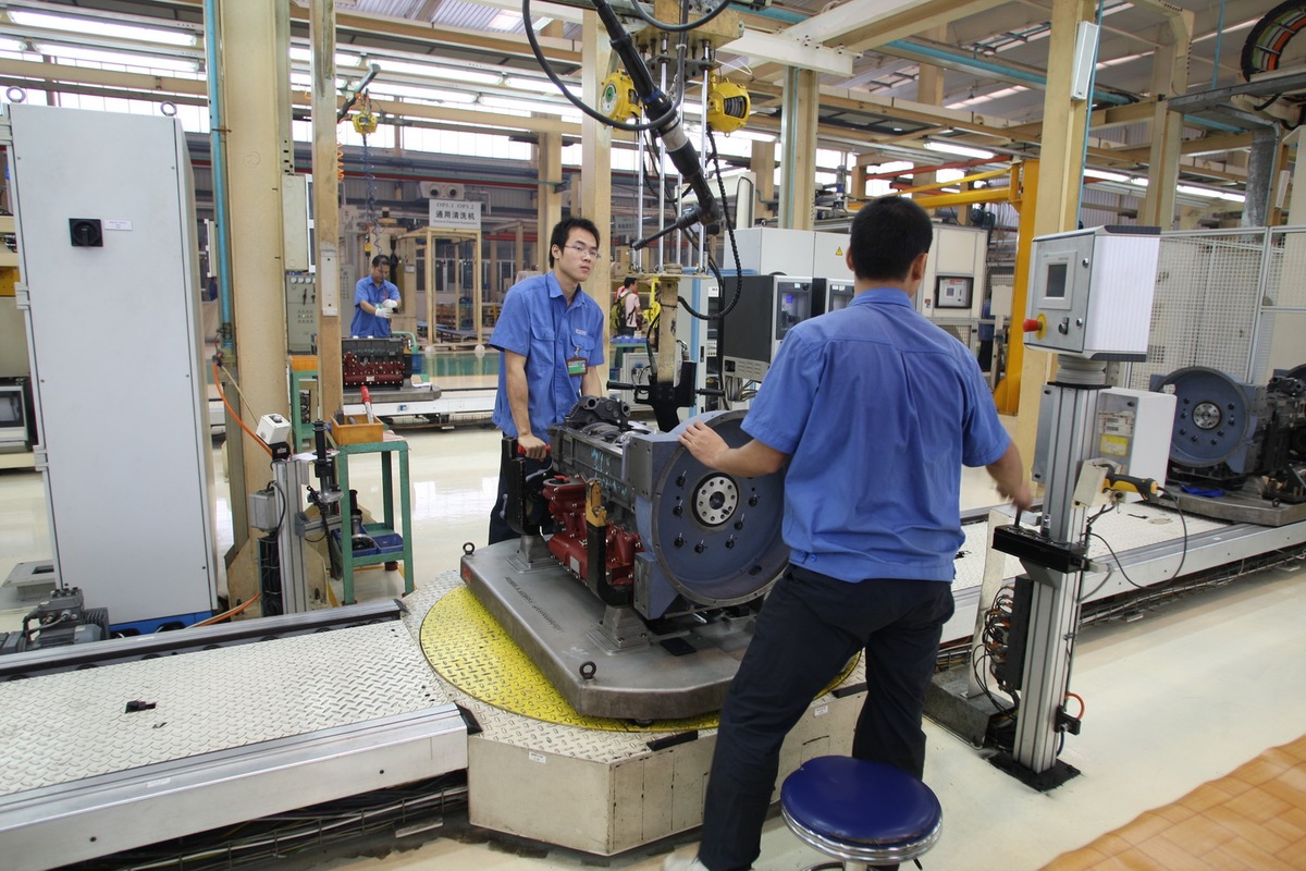 重庆市轻工业学校模具制造技术(智能制造方向)专业就业前景分析 重庆市轻工业学校模具制造技术(智能制造方向)专业就业前景分析