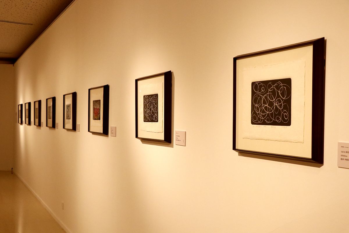 美术馆打卡，15字朋友圈文案，get同款迷茫