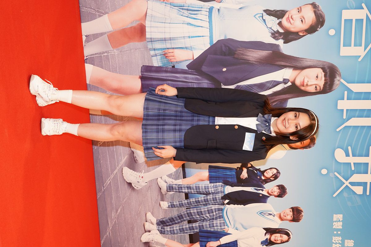 地铁奇遇：一段温暖人心的上学旅程