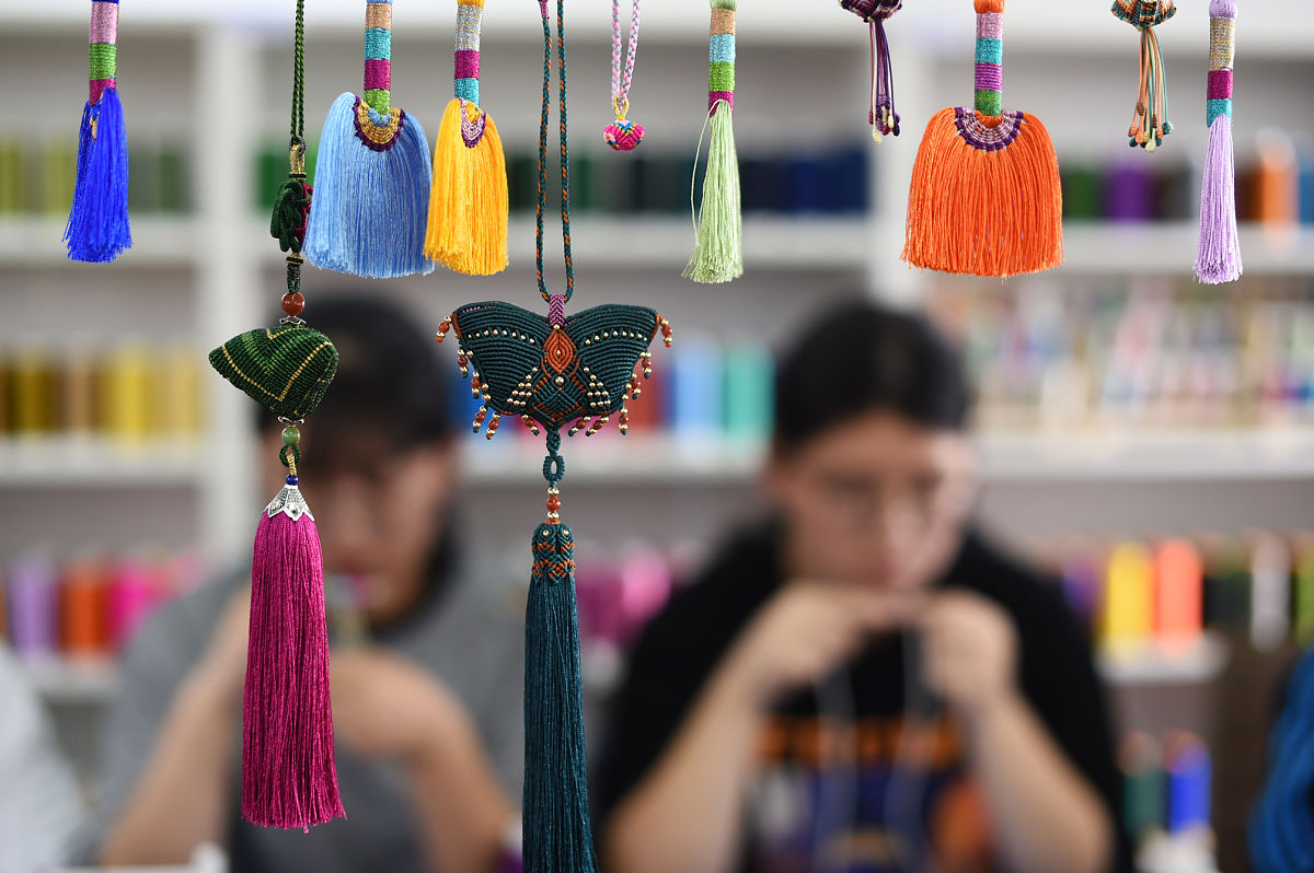 施秉中等职业技术学校2022年招生简章 - 培养高素质职业人才