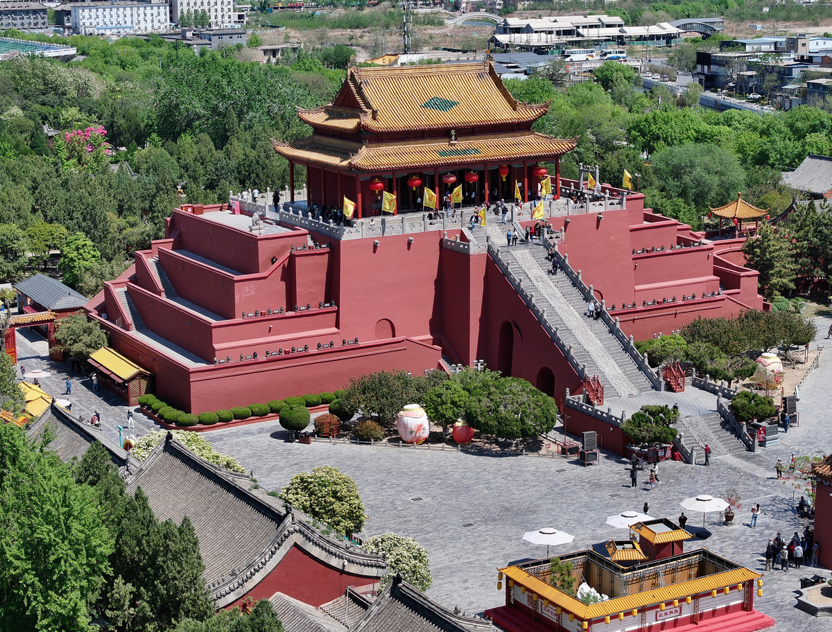 中国古代建筑分类：宫殿、寺庙、园林、民居等