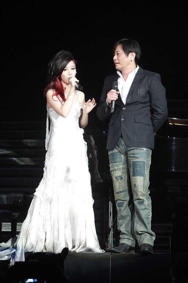 2013年4月12日,香港,邓紫棋g.e.m.x.x.x.世界巡回演唱会.g.e.m.邓紫棋