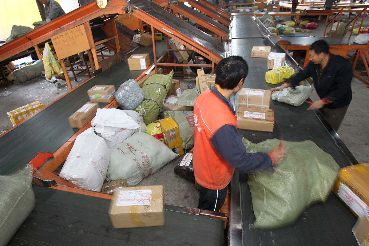 请完成一篇20天的在设备物流公司职位为物流员的实习日志字数在350字左右主要写完成任务主要收获改进提高方面今天是第十三天